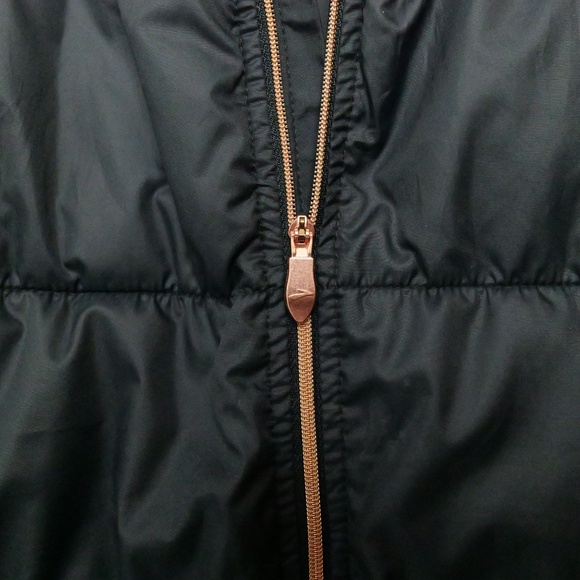 Brooks Women's Puffer Vest with Black Rose Gold zipper | Medium - Picture 4 of 7